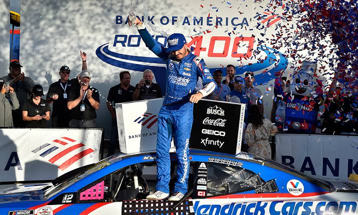 Kyle Larson wins against his teammate Alex Bowman at Homestead, securing his 30th career NASCAR Cup victory.