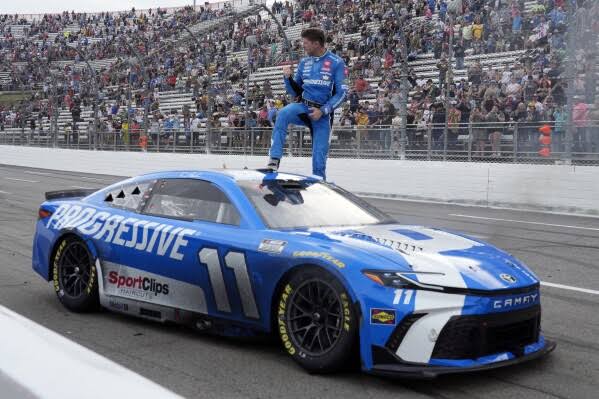 Denny Hamlin Breaks 10-Year Martinsville Drought with Dominant Victory